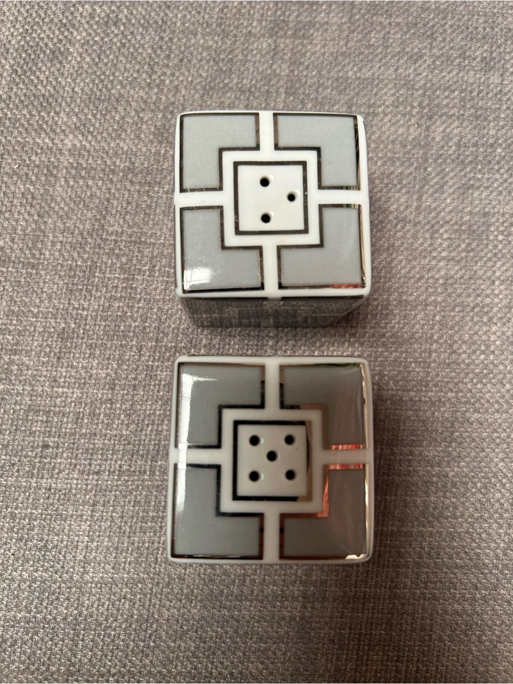 JONATHAN ADLER 2-pcs Geometric Porcelain Cube Salt & Pepper Shakers #0702261